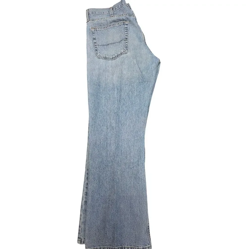 Signature by Levi Strauss & Co. Low Boot Jeans Light Wash 38x30 - Like New